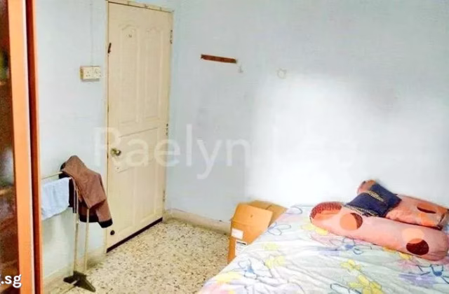 Room Rent • Marine Parade • 10 Lorong 7 Toa Payoh • S$1200 • 3-Room (2 BR) • Master Room