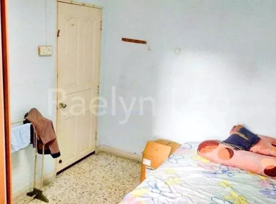 Room Rent • Marine Parade • 10 Lorong 7 Toa Payoh • S$1200 • 3-Room (2 BR) • Master Room Photo