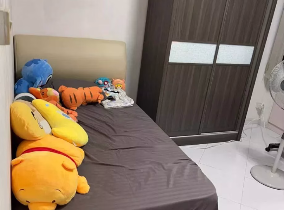 Room Rent • Sembawang • 736 Woodlands Circle • S$900 • 4-Room (3 BR) • Common Room Photo