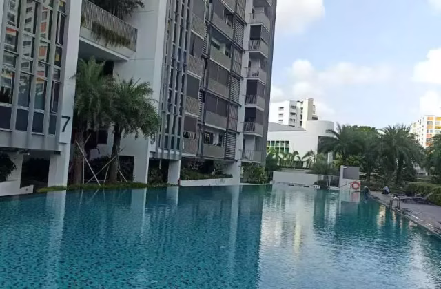 Room Rent • Outram •  Crystal Dew • S$1800 • Apartment • Master Room