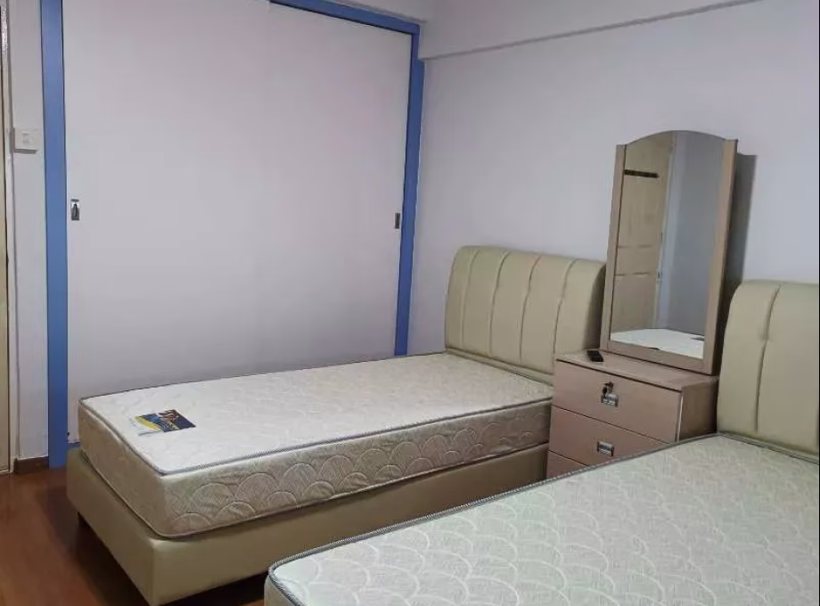 Room Rent • Paya Lebar • 411 Pandan Gardens • S$550 • 3-Room (2 BR) • Common Room Photo
