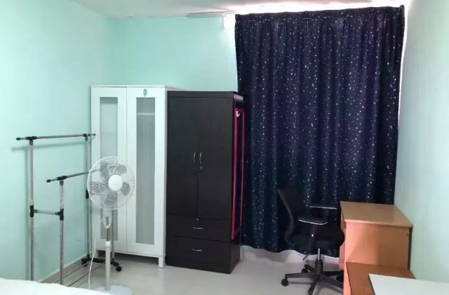 Room Rent • Rochor • 245 Yishun Avenue 9 • S$650 • 4-Room (3 BR) • Common Room