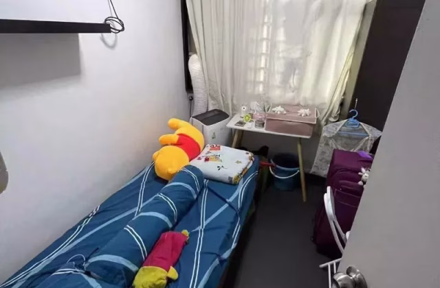 Room Rent • Clementi • 107 Jalan Bukit Merah • S$800 • 3-Room (2 BR) • Common Room