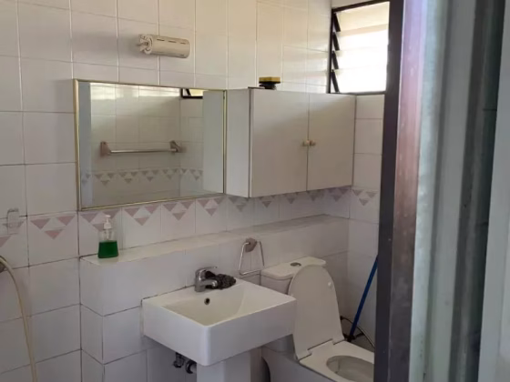 Room Rent • Downtown Core •  Thomson View • S$1700 • Town House • Maid Room Photo