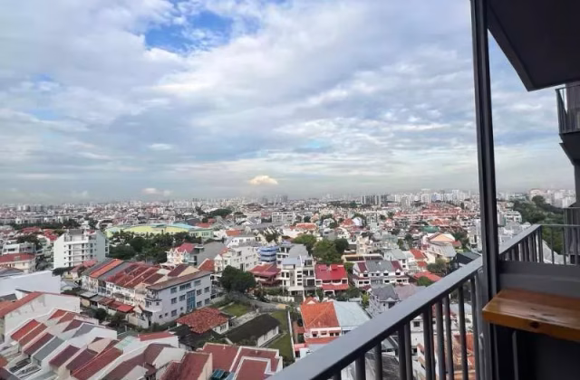 Room Rent • Singapore River •  The Florence Residences • S$1500 • Apartment • Common Room