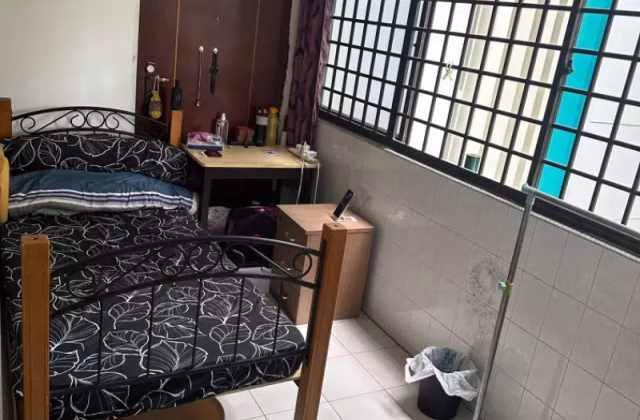 Room Rent • Sembawang • 165 Woodlands Street 13 • S$550 • 5-Room (4 BR) • Maid Room