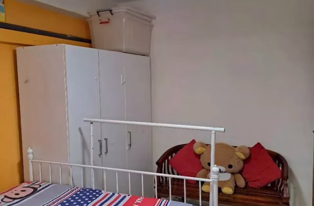 Room Rent • Outram • 20 Eunos Crescent • S$1100 • 3-Room (2 BR) • Common Room