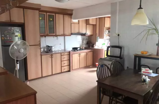 Room Rent • Paya Lebar • 412 Pandan Gardens • S$1350 • 3-Room (2 BR) • Common Room