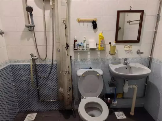 Room Rent • Marine Parade • 143 Lorong 2 Toa Payoh • S$1500 • 3-Room (2 BR) • Master Room Photo