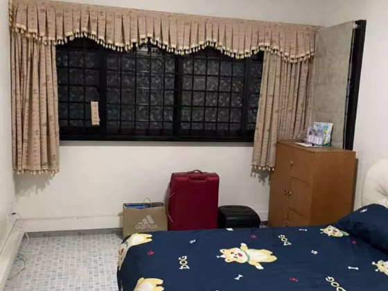 Room Rent • Marine Parade • 143 Lorong 2 Toa Payoh • S$1500 • 3-Room (2 BR) • Master Room Photo