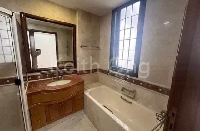 Room Rent • Orchard •  Seasons Park • S$1800 • Condo • Master Room