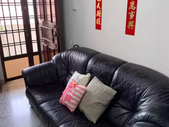 Room Rent • Clementi • 130 Bukit Merah View • S$1200 • 4-Room (3 BR) • Common Room Photo