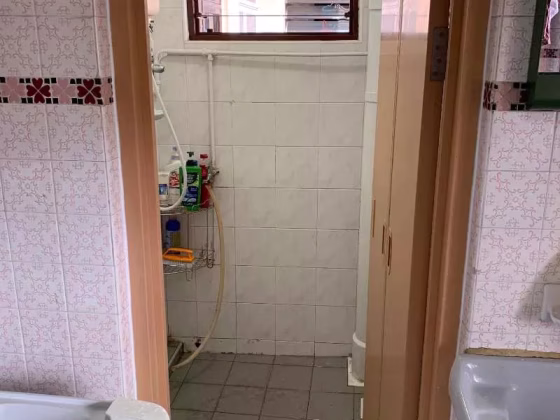 Room Rent • Clementi • 130 Bukit Merah View • S$1200 • 4-Room (3 BR) • Common Room Photo