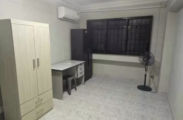 Room Rent • Singapore River • 964 Hougang Avenue 9 • S$850 • 3-Room (2 BR) • Common Room