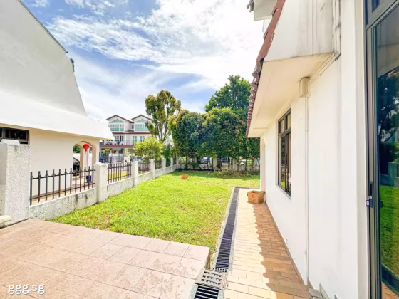 Room Rent • Orchard •  Sunrise Villa • S$1350 • 2-Room (1 BR) • Common Room Photo