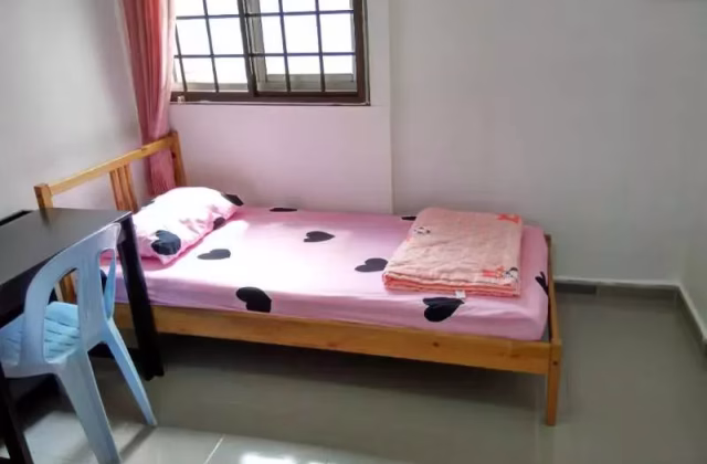Room Rent • Sembawang • 323 Woodlands Street 32 • S$500 • 5-Room (4 BR) • Common Room