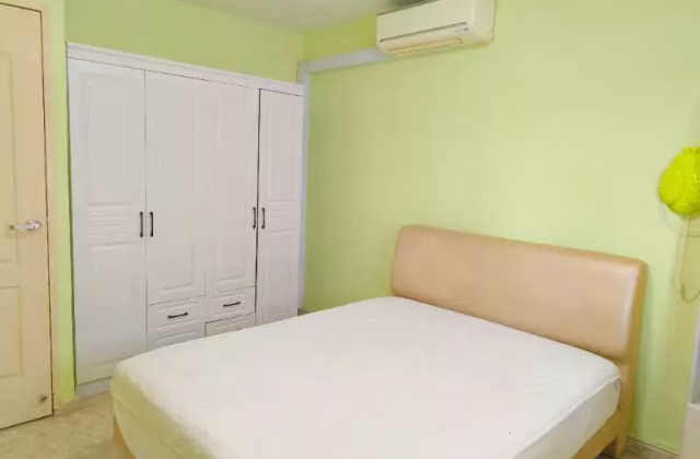 Room Rent • Singapore River • 614 Hougang Avenue 8 • S$1150 • 3-Room (2 BR) • Common Room