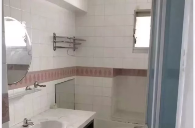 Room Rent • Sembawang • 844 Woodlands Avenue 4 • S$0 • 5-Room (4 BR) • Master Room
