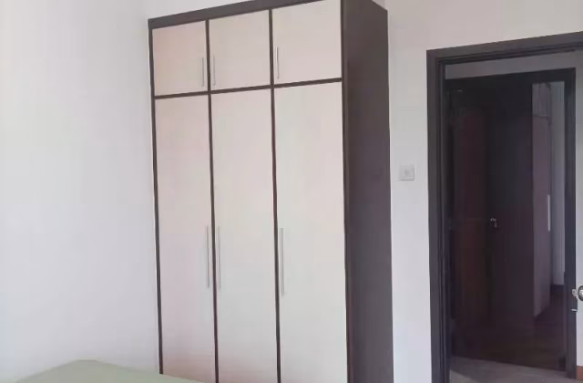 Room Rent • Sembawang •  Casablanca • S$2500000 • 4-Room (3 BR) • Common Room