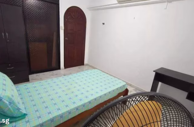 Room Rent • Rochor • 234 Yishun Street 21 • S$850 • 5-Room (4 BR) • Common Room