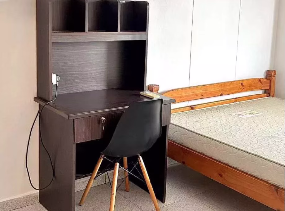Room Rent • Geylang • 429 Choa Chu Kang Avenue 4 • S$1000 • Executive HDB • Common Room Photo
