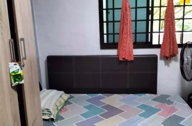 Room Rent • Lim Chu Kang • 209 Boon Lay Place • S$460 • 3-Room (2 BR) • Room Sharing