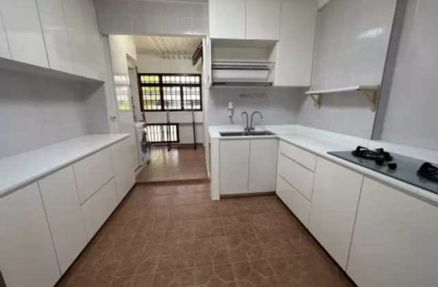 House Sale • Bukit Merah • 520 Jelapang Road • S$580000 • 3-Room (2 BR) • 1098ft² / 102m²