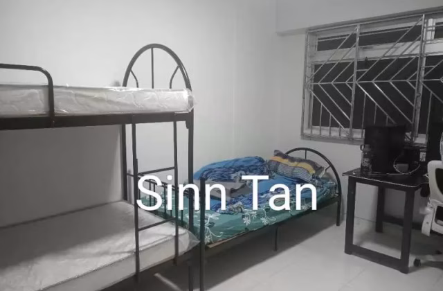 Room Rent • Western Water Catchment • 489B Tampines Street 45 • S$500 • 4-Room (3 BR) • Room Sharing