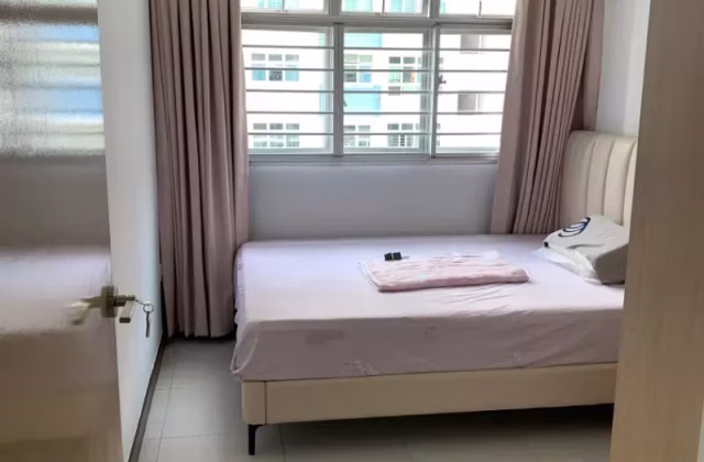 Room Rent • Changi • 211C Punggol Walk • S$1000 • 4-Room (3 BR) • Common Room