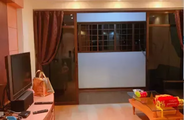 Room Rent • Geylang • 674 Choa Chu Kang Crescent • S$850 • 5-Room (4 BR) • Common Room