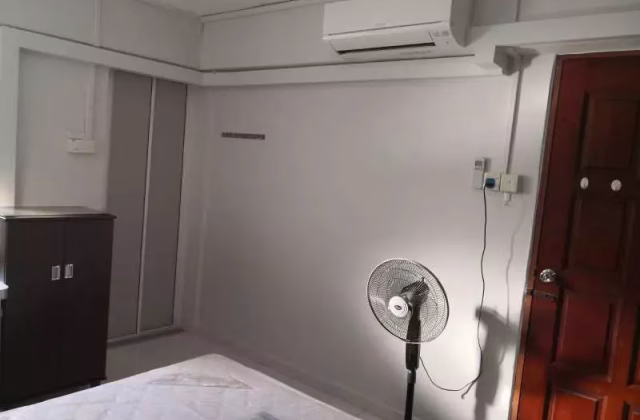 Room Rent • Bukit Timah • 606 Bedok Reservoir Road • S$1300 • 5-Room (4 BR) • Master Room