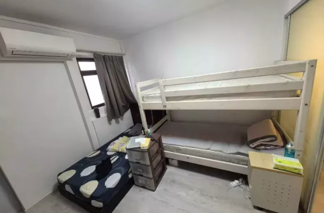 Room Rent • Singapore River • 248 Hougang Avenue 3 • S$450 • 4-Room (3 BR) • Master Room