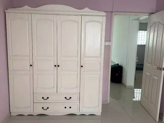 House Rent • Bukit Batok • 208 Bukit Batok Street 21 • S$4000 • 4-Room (3 BR) •  Photo