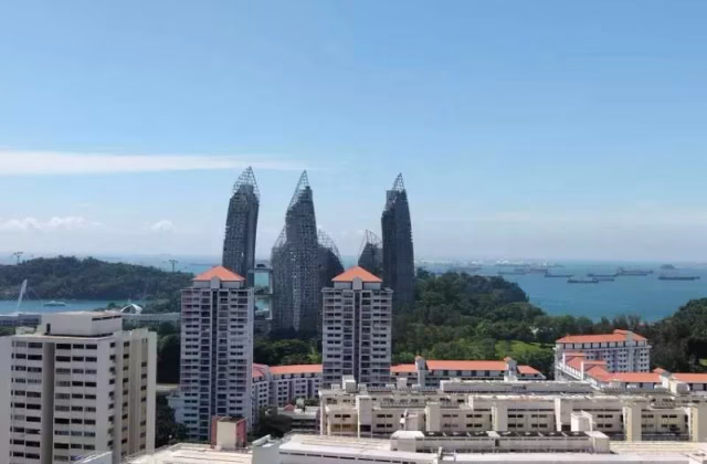 House Sale • Clementi • 70C Telok Blangah Heights • S$1099999 • 3-Room (2 BR) • 1001ft² / 92m²