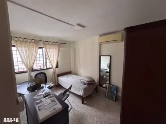 Room Rent • Southern Islands • 662 Buffalo Road • S$900 • 4-Room (3 BR) • Common Room Photo