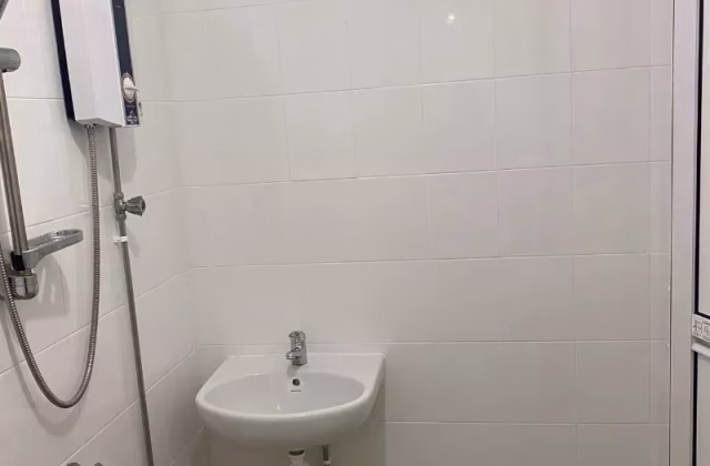 Room Rent • Rochor • 117 Yishun Ring Road • S$450 • 4-Room (3 BR) • Common Room