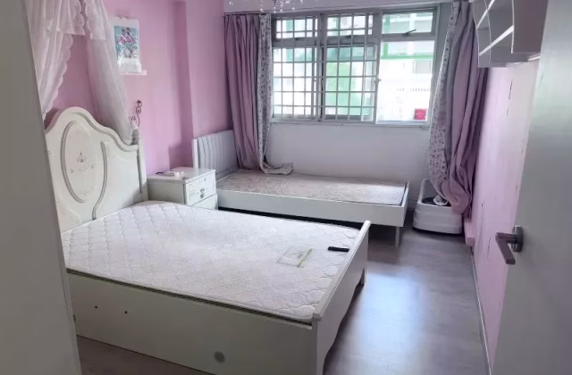 Room Rent • Hougang • 314 Sembawang Drive • S$600 • 4-Room (3 BR) • Common Room