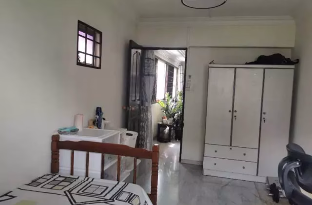 Room Rent • Singapore River • 547 Hougang Street 51 • S$800 • 4-Room (3 BR) • Common Room