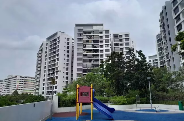 Room Rent • Rochor • 347B Yishun Avenue 11 • S$900 • 5-Room (4 BR) • Master Room