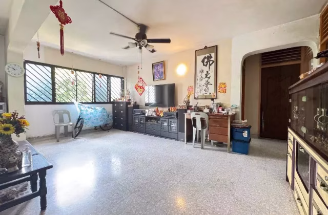 House Sale • Paya Lebar • 31 Teban Gardens Road • S$490000 • 3-Room (2 BR) • 1065ft² / 98m²