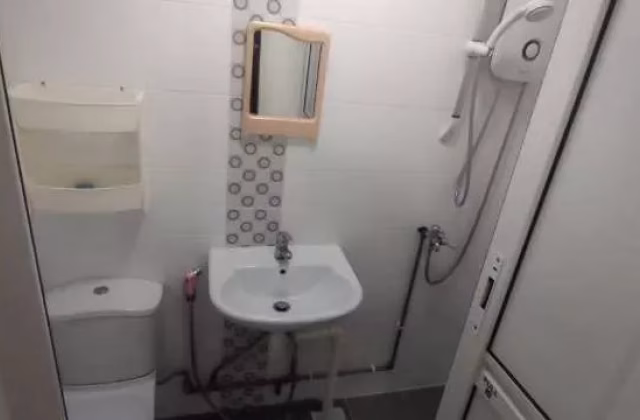 House Rent • Bukit Batok • 501 Bukit Batok Street 52 • S$2800 • 3-Room (2 BR) • 700ft² / 65m²