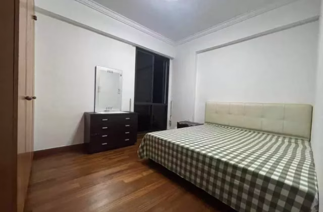 Room Rent • Bukit Batok •  Hilltop Grove • S$1200 • Condo • Master Room