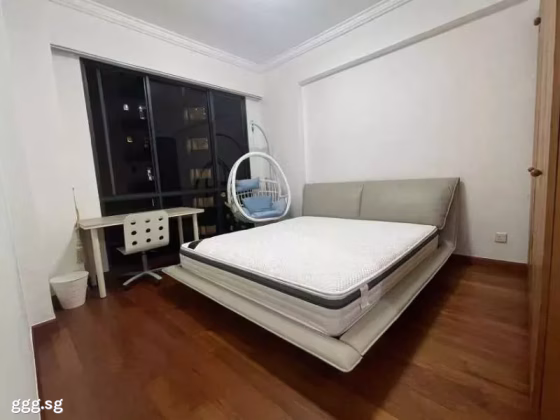 Room Rent • Bukit Batok •  Hilltop Grove • S$1200 • Condo • Master Room Photo