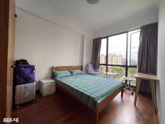 Room Rent • Bukit Batok •  Hilltop Grove • S$1200 • Condo • Master Room Photo