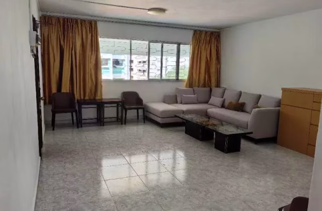 Room Rent • Bukit Batok • 119 Bukit Batok West Avenue 6 • S$1200 • 4-Room (3 BR) • Common Room