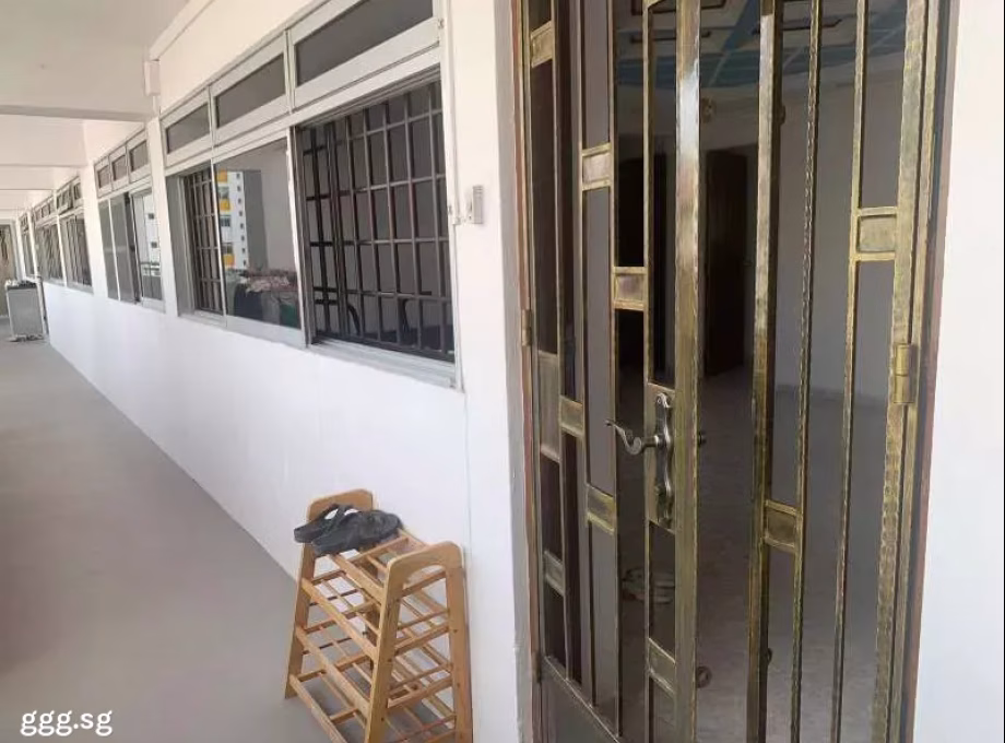 House Sale • Lim Chu Kang • 737 Jurong West Street 75 • S$568888 • 3-Room (2 BR) • 1141ft² / 106m² Photo