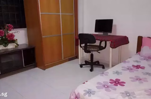 Room Rent • Bukit Merah • 506 Jelapang Road • S$900 • 4-Room (3 BR) • Common Room