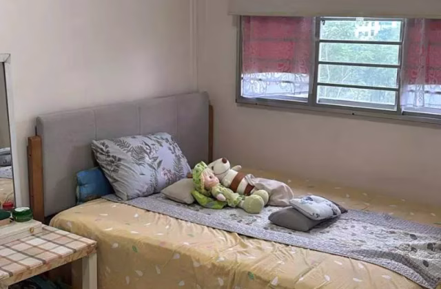 Room Rent • Sembawang • 895B Woodlands Drive 50 • S$700 • 3-Room (2 BR) • Common Room