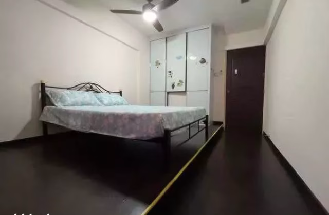 Room Rent • Western Water Catchment • 260 Tampines Street 21 • S$1200 • 5-Room (4 BR) • Common Room