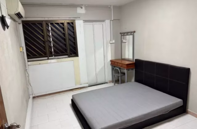 Room Rent • Western Water Catchment • 451 Tampines Street 42 • S$1200 • 4-Room (3 BR) • Master Room